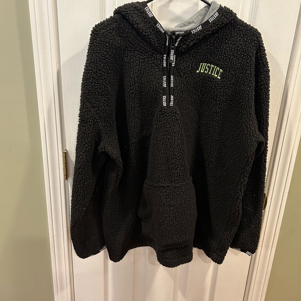 Justice Pullover